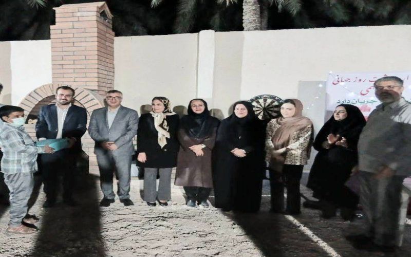 حضور رییس و نائب رییس شورای اسلامی شهر اهرم در جمع انجمن حمایت از بیماران تالاسمی 