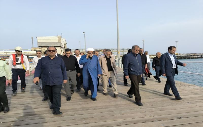فرماندار بوشهر: امنیت در جزیره خارگ کاملا برقرار است/بازدید میدانی فرماندار بوشهر از جزیره خارگ