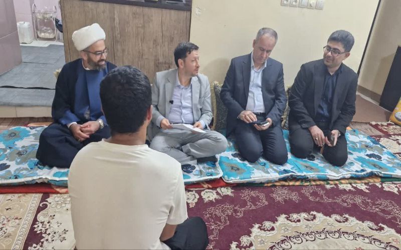 سرکشی شیانه رئیس کل دادگستری استان بوشهر به همراه مدیر کل زندانهای استان،مدیر کل ثبت اسناد و املاک استان و رییس و دادستان دادگستری شهرستان دشتی از سه خانواده زندانی