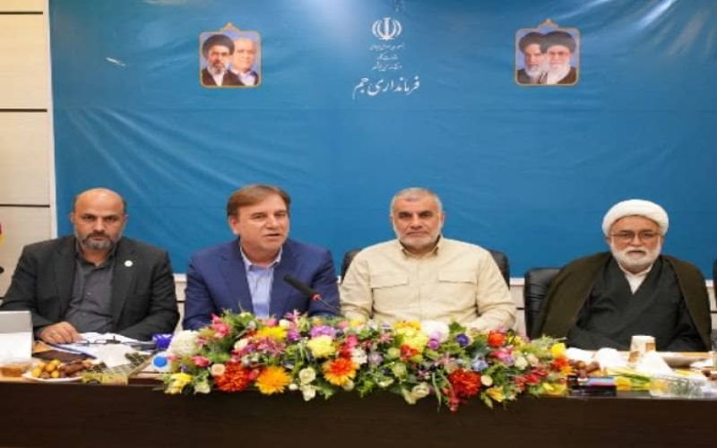 استاندار بوشهر بر تسریع در تکمیل پروژه‌های نیمه‌تمام آموزشی در استان تاکید کرد