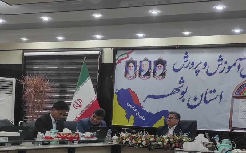 مدیر کل آموزش و پرورش استان بوشهر: آیین برگزاری مراسم چهلم شهدای دانشآموزان مدرسه شجره طیبه میناب، زنده نگه داشتن یاد دانش آموزانی است که قربانی جنایت خونخوارترین رژیم های دنیا هستند.