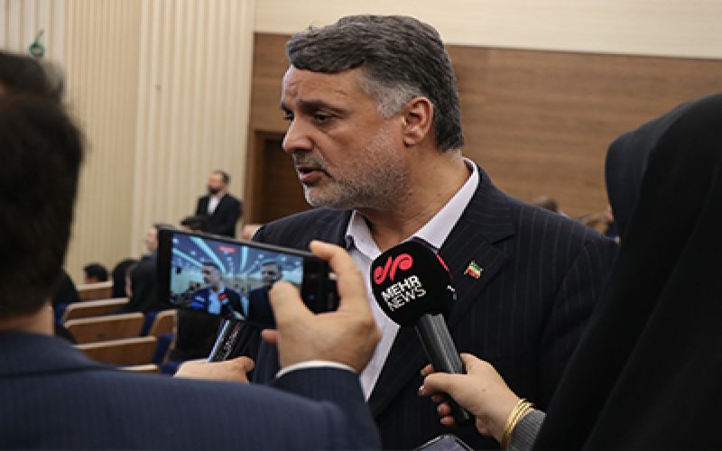 معاون فرهنگی دانشجویی وزارت بهداشت: سیاست جدید وزارت بهداشت، واگذاری برنامهها به خود دانشجویان است ورزش را به خوابگاهها میبریم