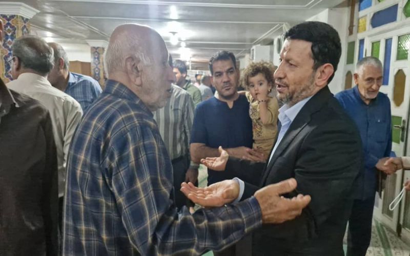 تأکید رییس کل دادگستری استان بوشهر بر عدالت‌محوری و مردم‌داری در دیدار با اهالی برازجان/ مساجد سنگر حل مشکلات مردمی هستند