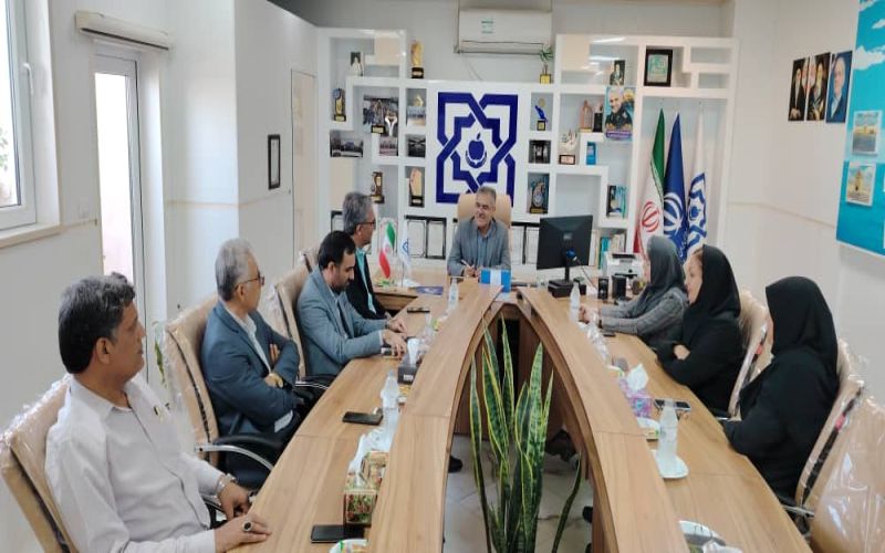 دیدار مدیرکل بیمه سلامت استان بوشهر با همکاران میز خدمت
