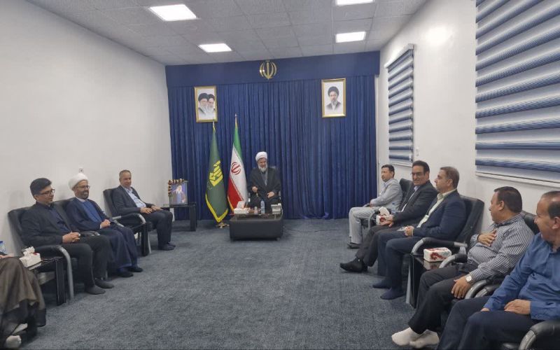 دیدار رئیس کل دادگستری استان بوشهر به همراه مدیر کل ثبت اسناد و املاک استان،مدیر کل زندانهای استان و مسئولین قضایی شهرستان دشتی با امام جمعه دشتی