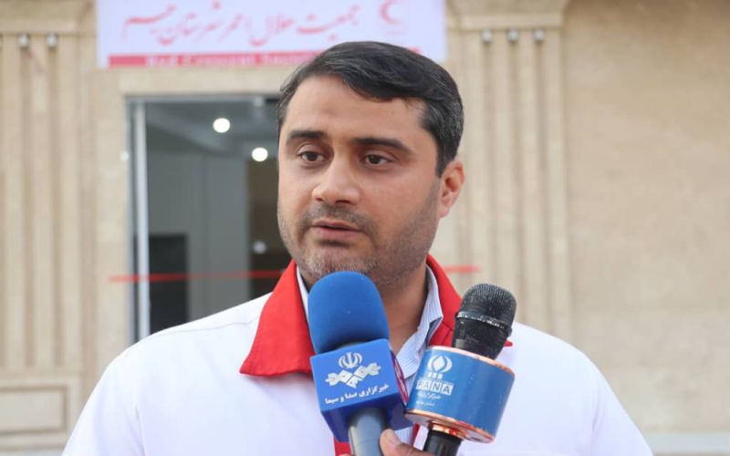 احسان ایزدپناه؛ زیرساخت های هلال‌احمر در شهرستان جم تقویت شد.