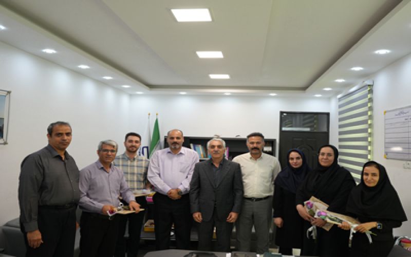 معاون بهداشت دانشگاه علوم پزشکی و رئیس مرکز بهداشت استان بوشهر: پزشکان و ماماهای فعال پزشک خانواده پیشگامان خط مقدم سلامت هستند