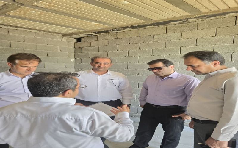 بازدید معاونین استانداری بوشهر از پروژه دهکده شهری تنگستان